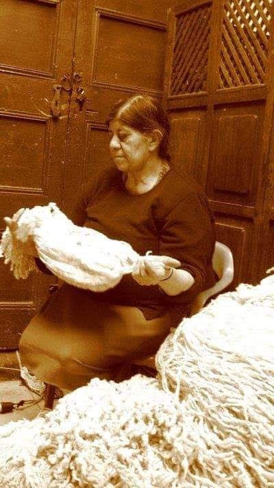 lana mujer tradicional ruanas de nobsa